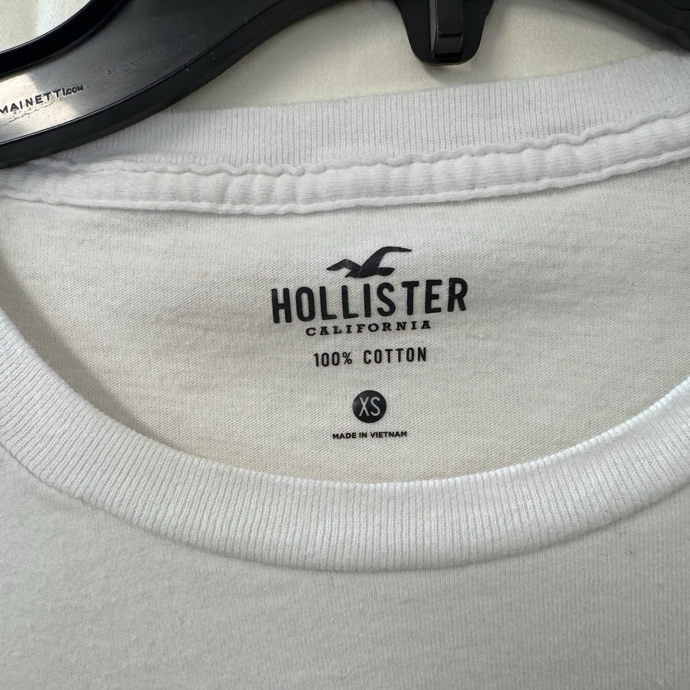 hollister t‎ shirt Small